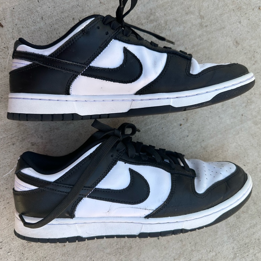 Nike dunk low men’s 9.5 or women’s 11